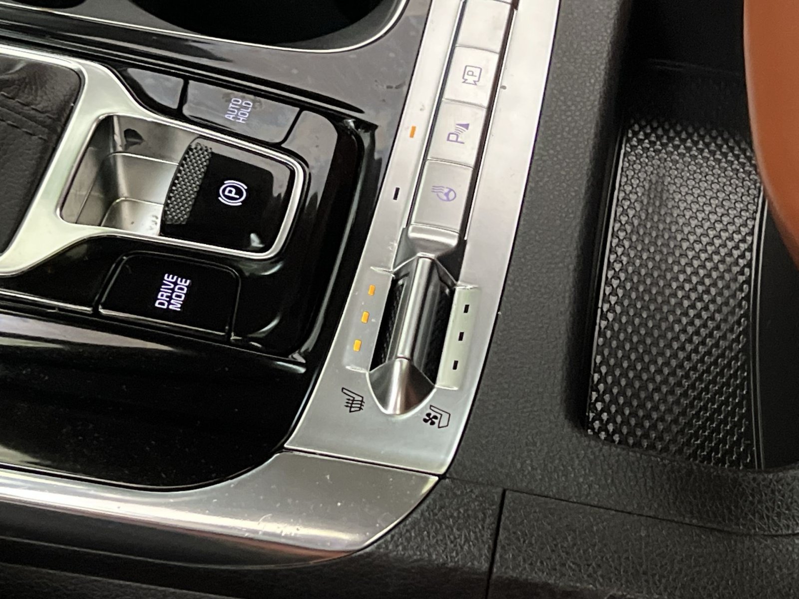 Used 2024 Kia Carnival SX Prestige FWD image 38