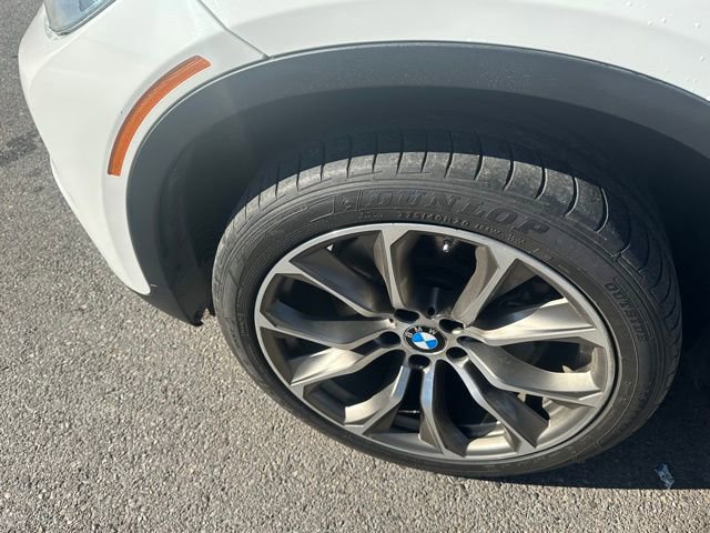 Used 2015 BMW X6 xDrive50i w/ Executive Package image 18