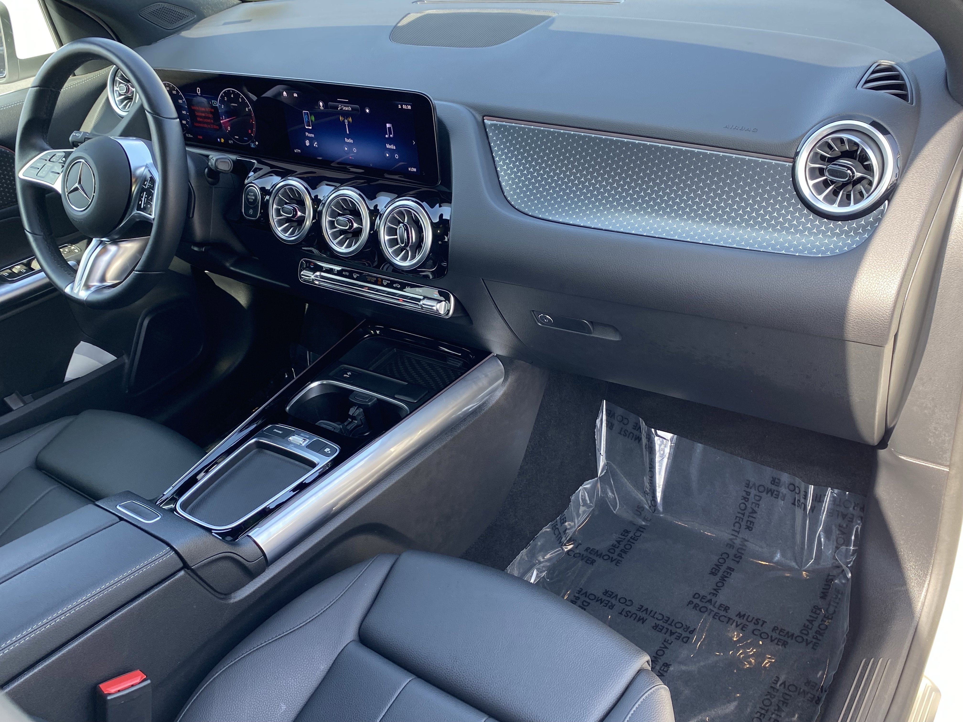 Used 2025 Mercedes-Benz GLA 250 4MATIC image 10