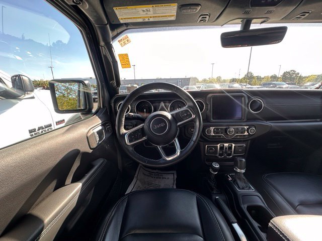 Used 2022 Jeep Wrangler Unlimited Sahara w/ Cold Weather Group AWD/4WD image 16
