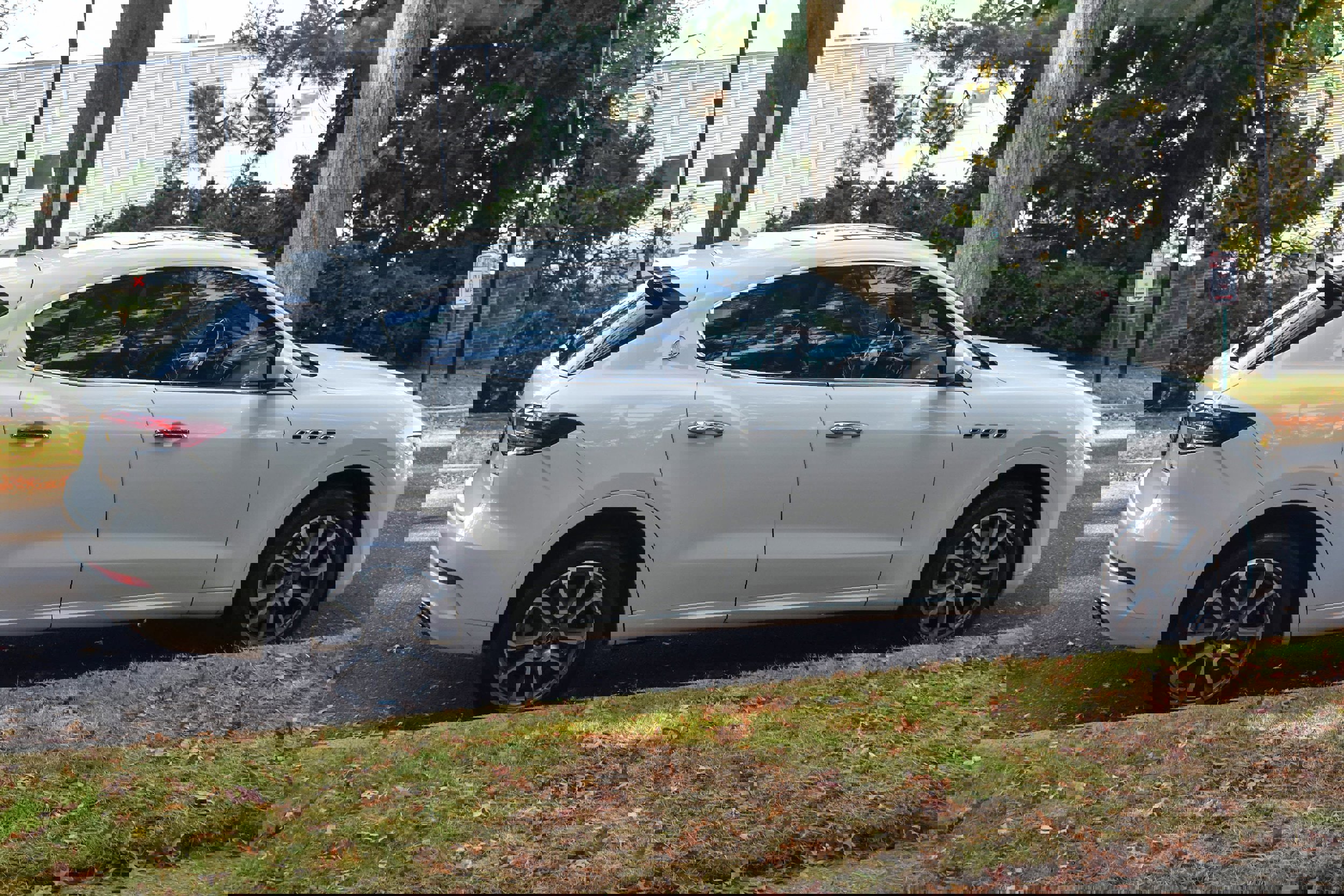 Used 2021 Maserati Levante GranSport image 9