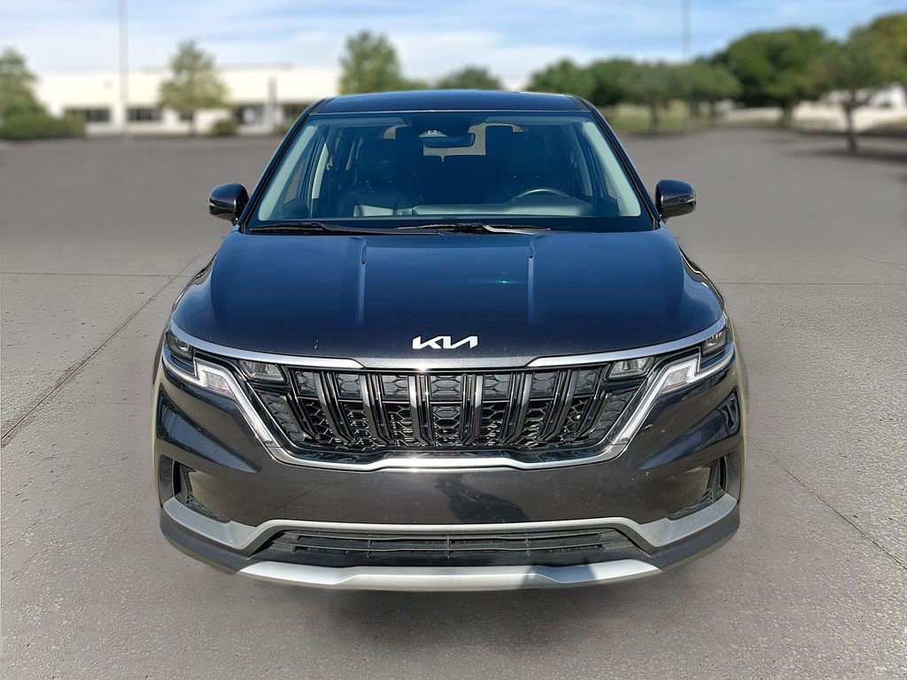 Used 2024 Kia Carnival LX image 2