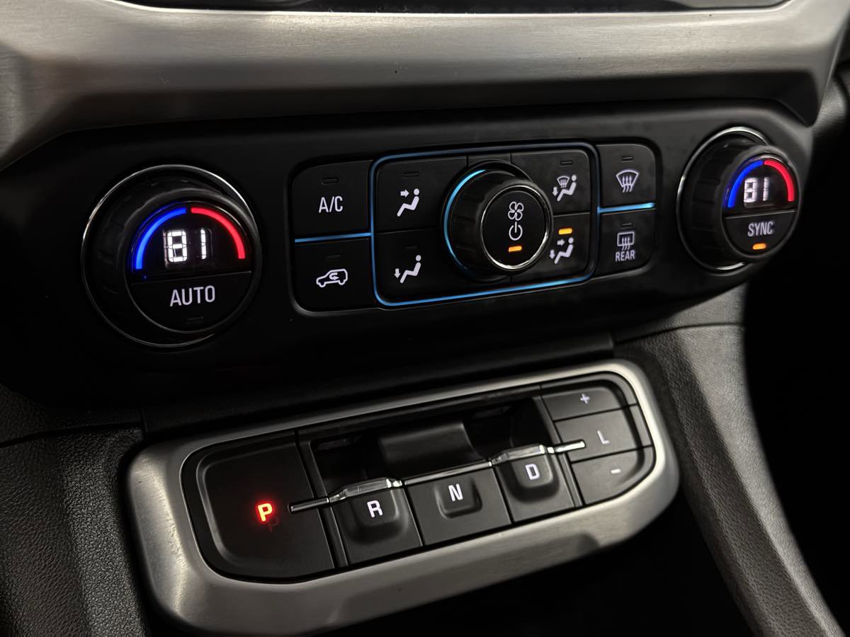 Used 2020 GMC Acadia SLE image 40