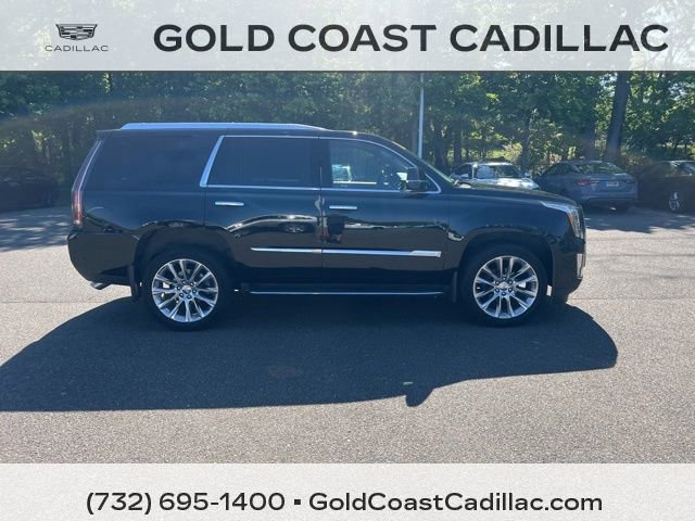 Used 2020 Cadillac Escalade Luxury AWD/4WD image 4