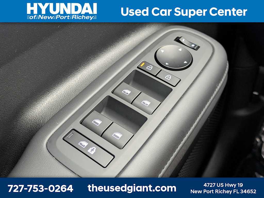 Used 2025 Hyundai Santa Fe SEL w/ Tow & Go Package FWD image 33