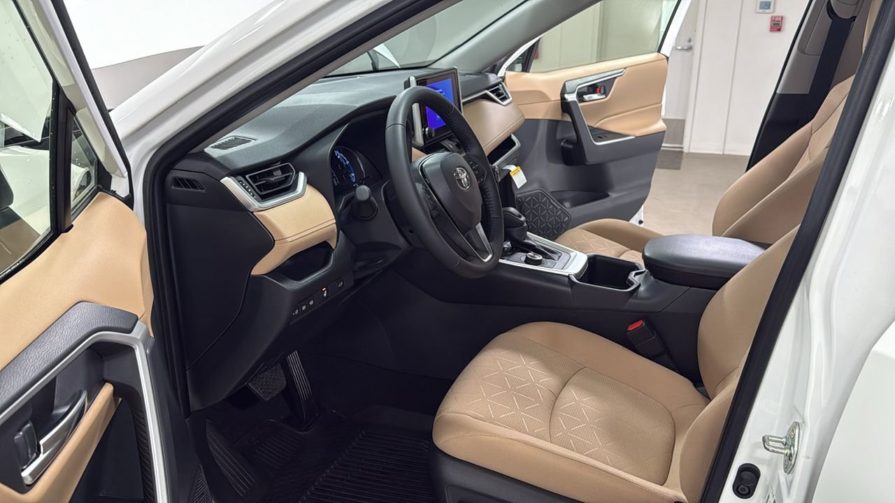 Certified 2025 Toyota RAV4 XLE w/ Convenience Package image 12