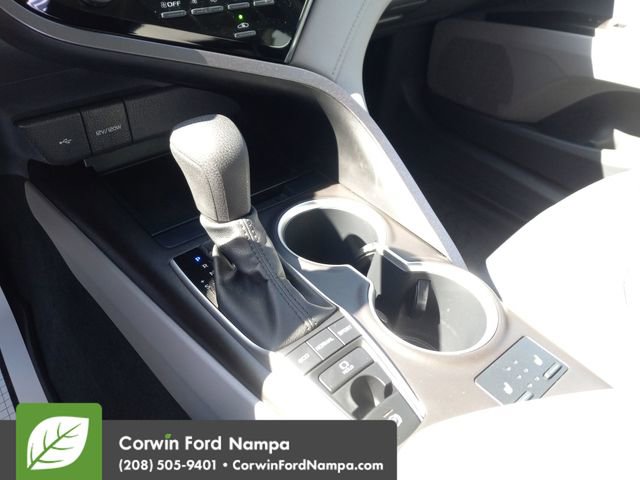 Used 2022 Toyota Camry LE w/ Cold Weather Package AWD/4WD image 17