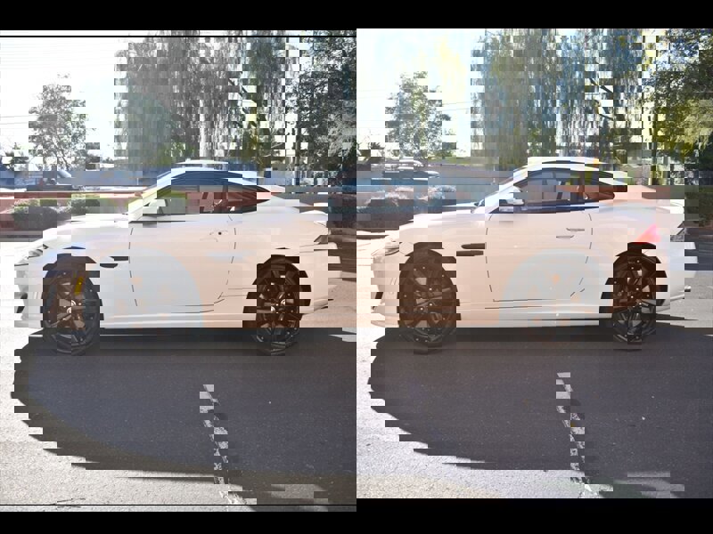 Used 2012 Jaguar XKR R image 4