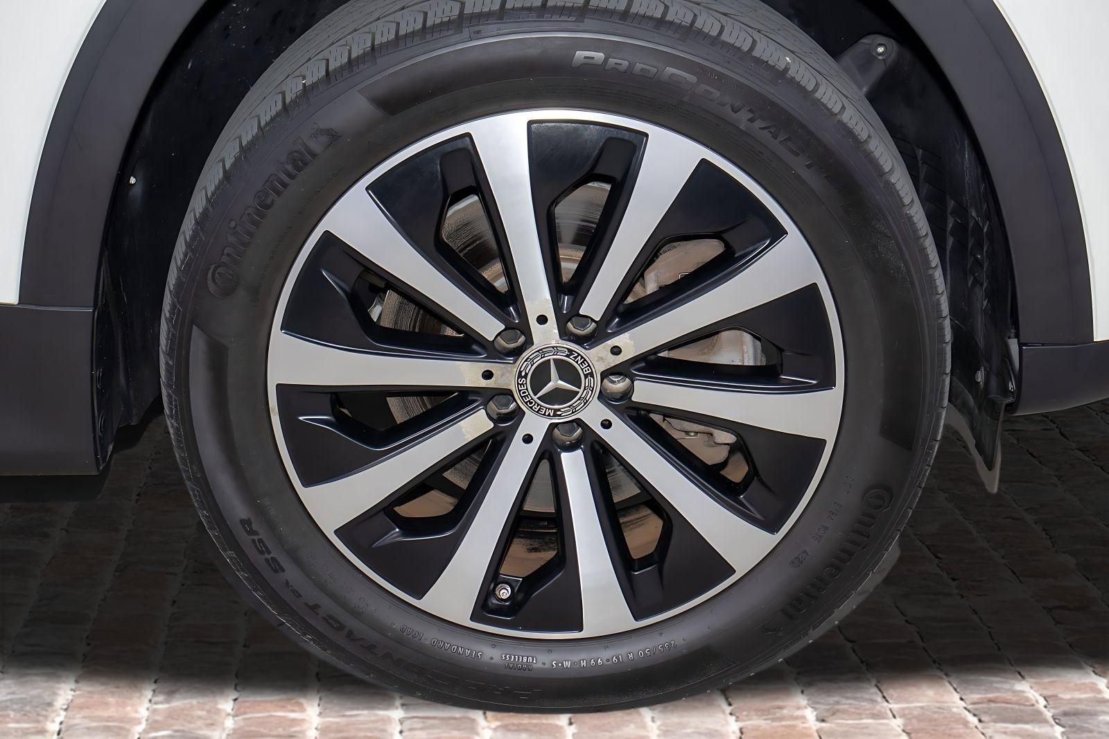 Used 2020 Mercedes-Benz GLB 250 image 41