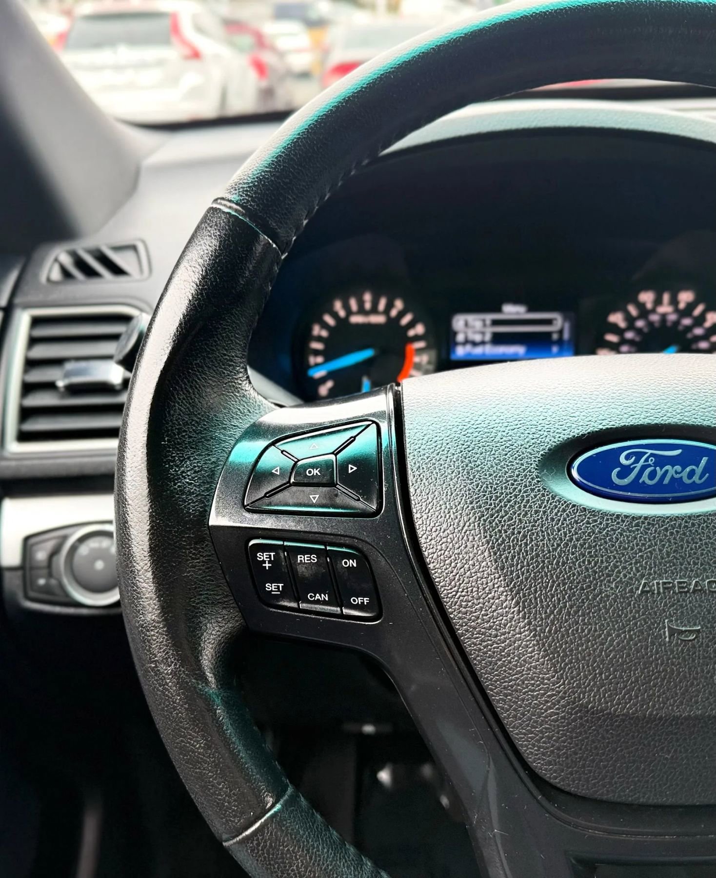 Used 2016 Ford Explorer XLT image 13