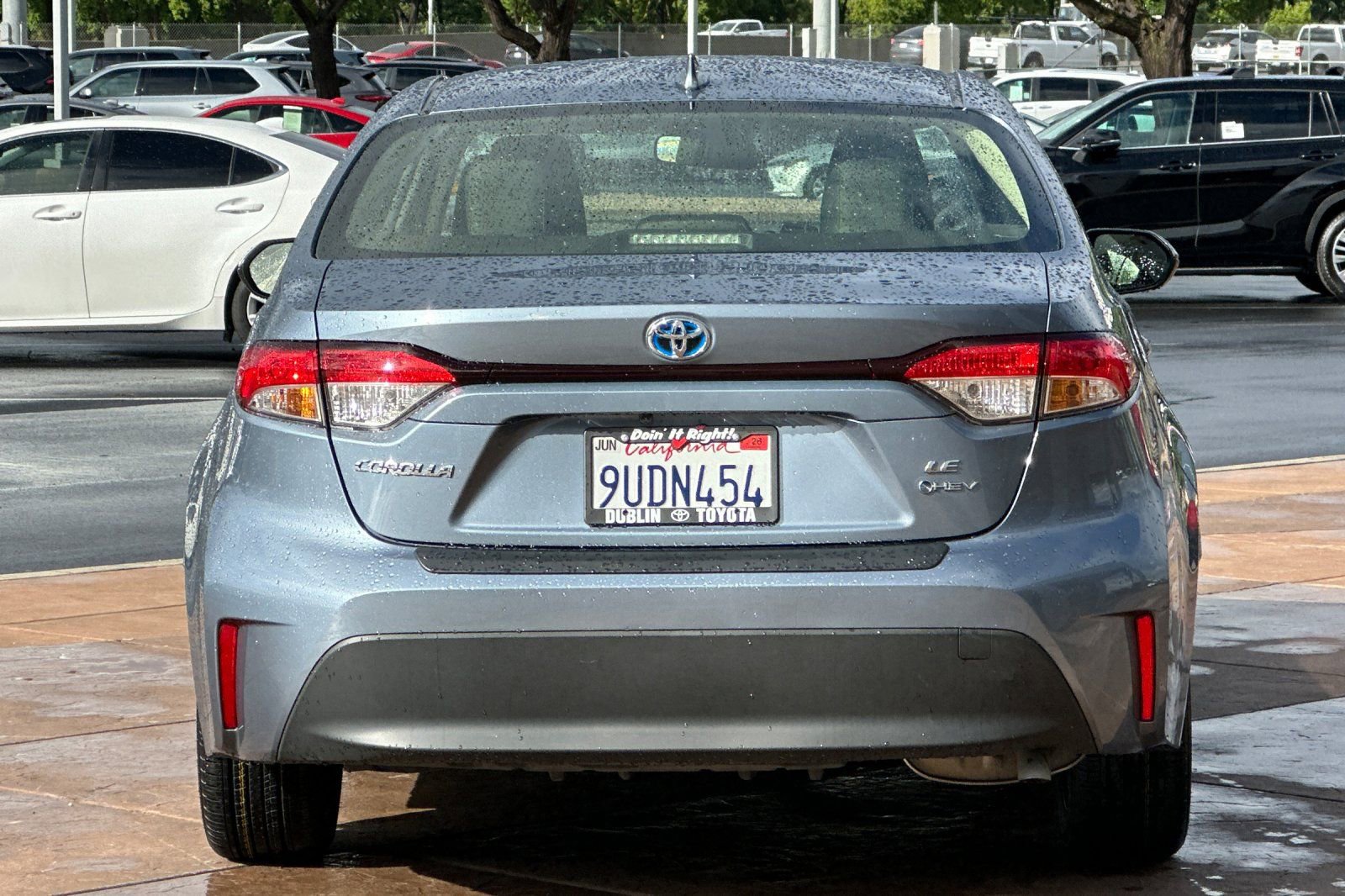Used 2025 Toyota Corolla LE w/ Convenience Package FWD image 5