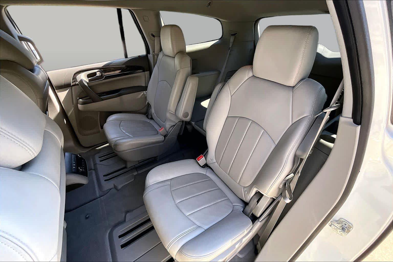 Used 2013 Buick Enclave Premium FWD image 19
