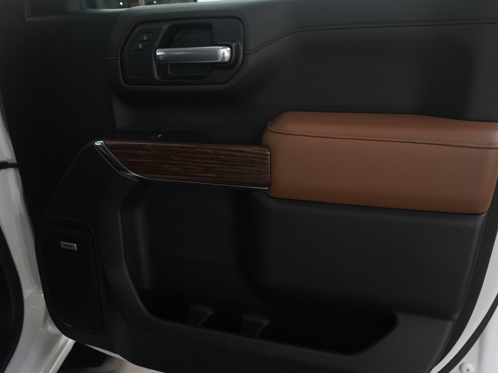 Used 2020 Chevrolet Silverado 1500 High Country image 9