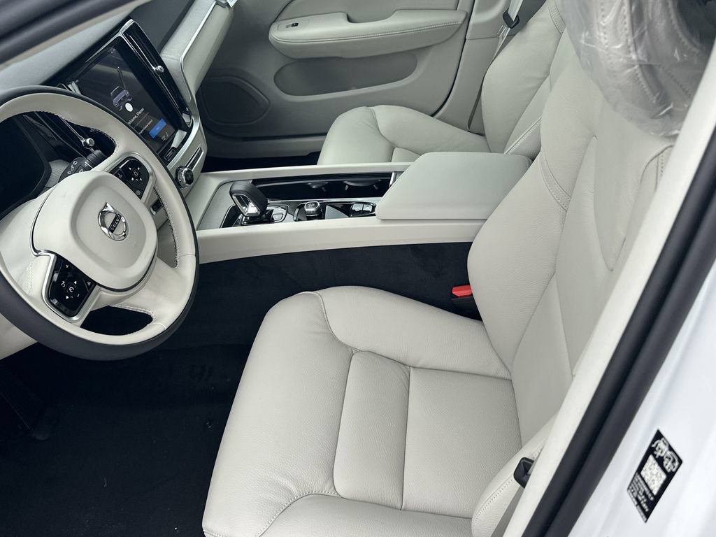 New 2026 Volvo V60 B5 Cross Country Plus w/ Protection Package Premier AWD/4WD image 13