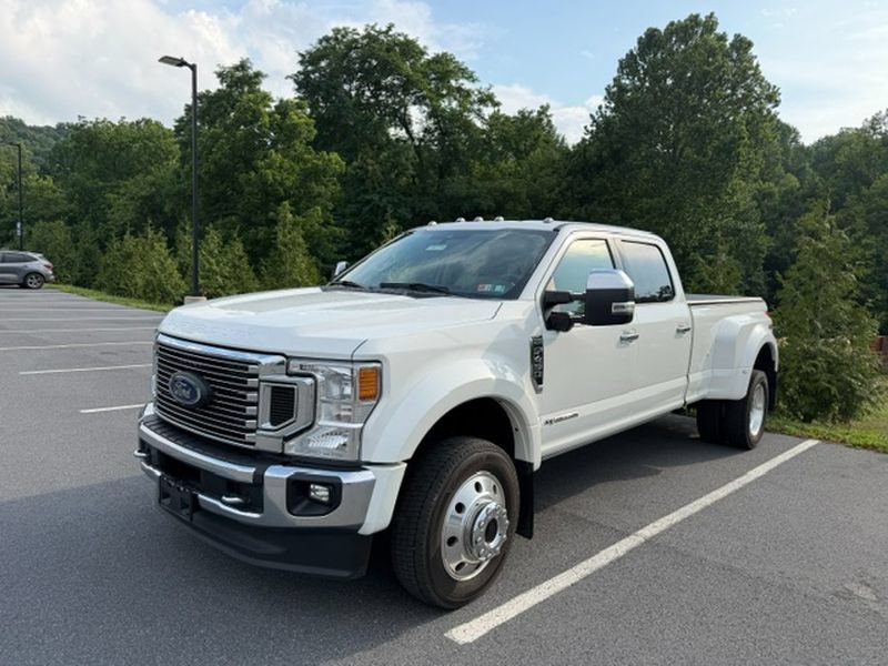 Used 2021 Ford F450 Lariat w/ Lariat Ultimate Package AWD/4WD image 2