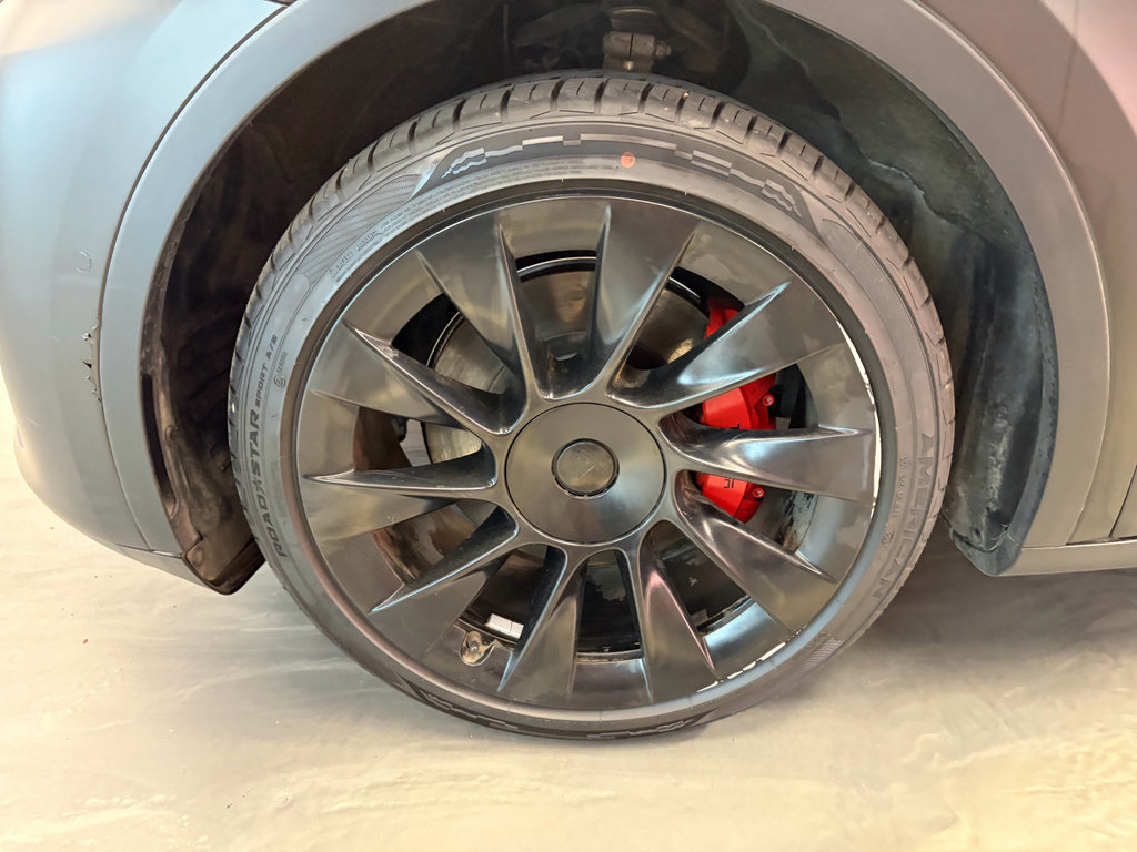 Used 2022 Tesla Model Y Long Range image 20