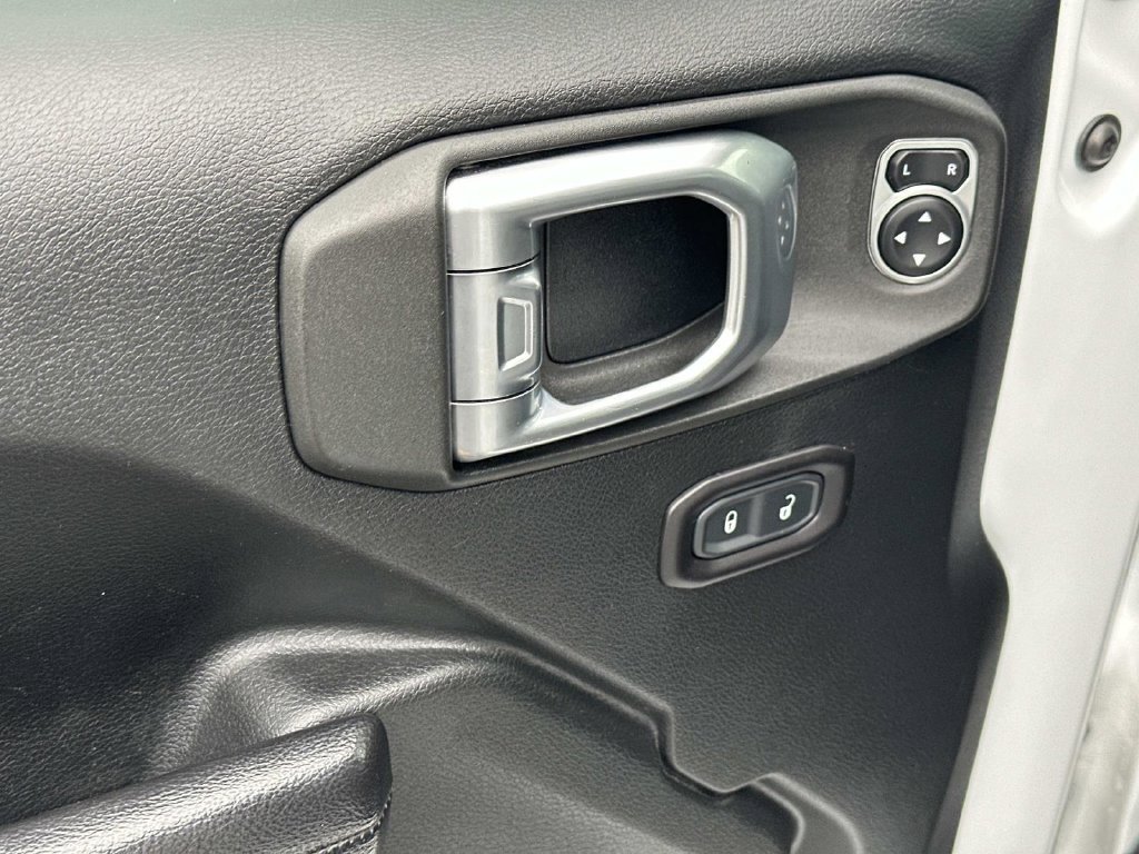 Used 2018 Jeep Wrangler Unlimited Sport S AWD/4WD image 15