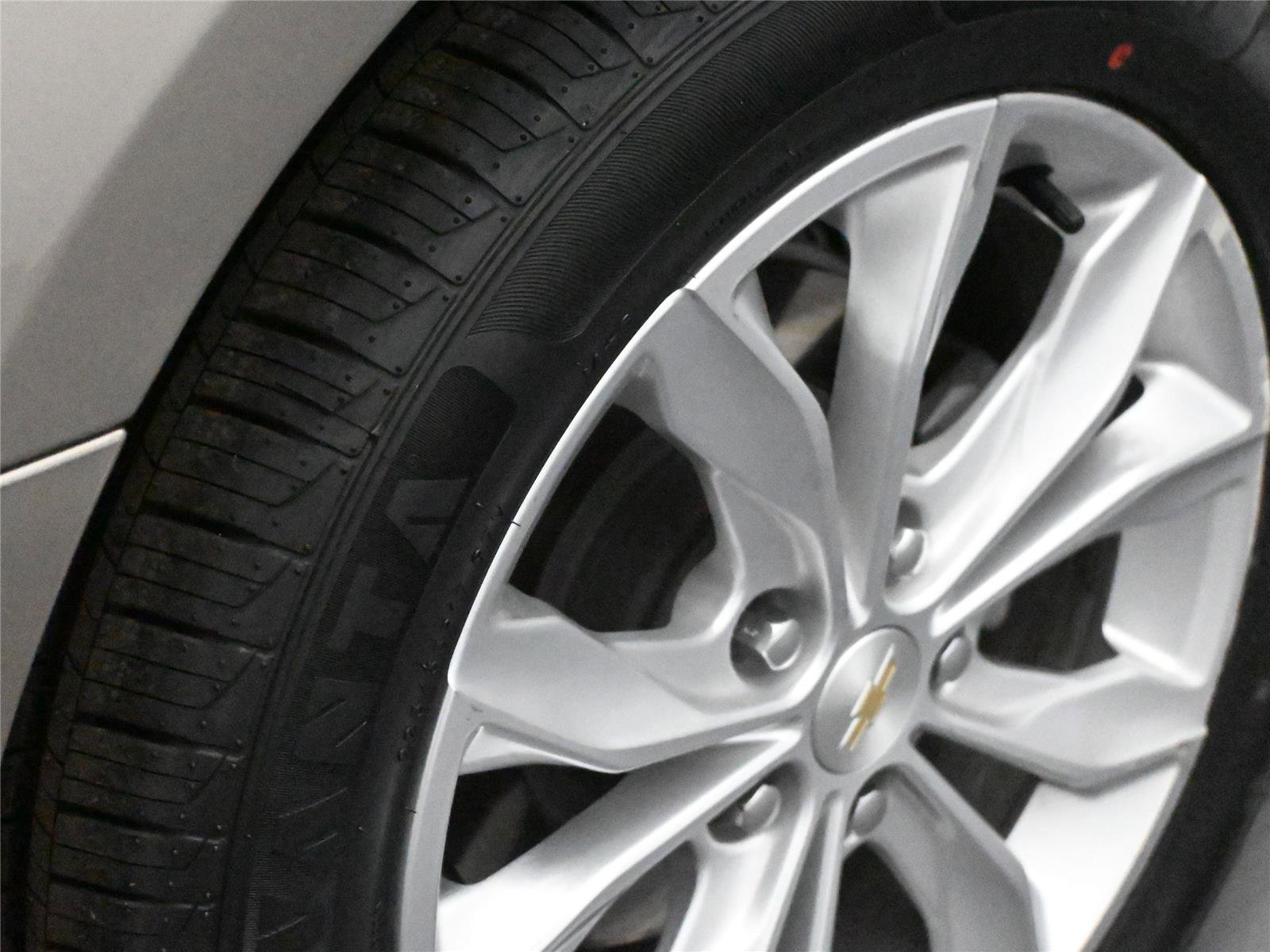 Used 2022 Chevrolet Malibu LT image 12