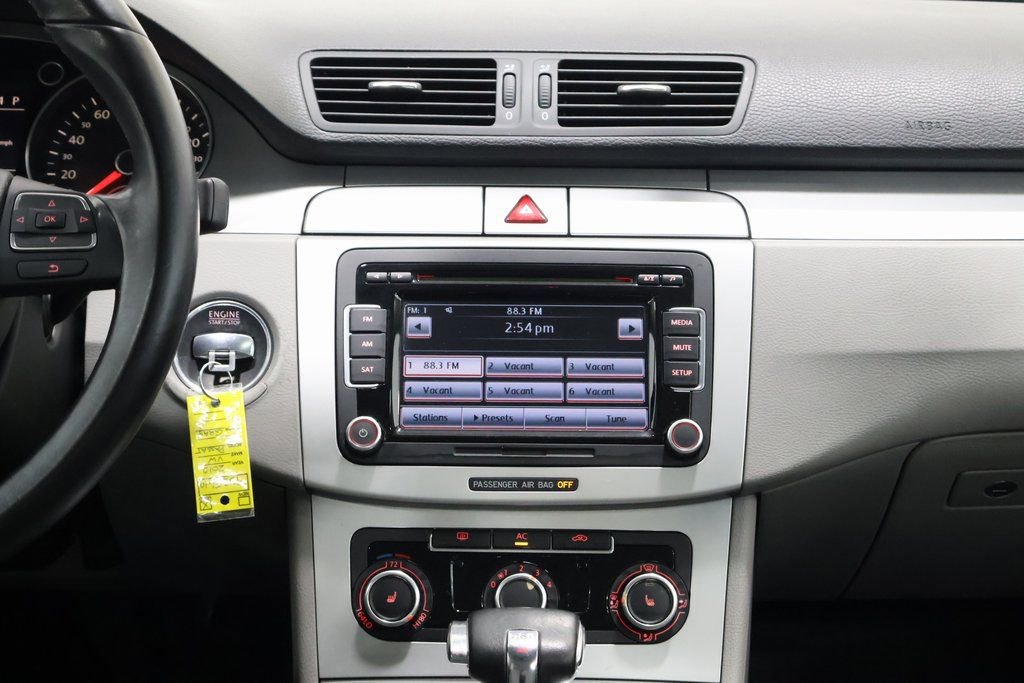 Used 2010 Volkswagen Passat Komfort image 19