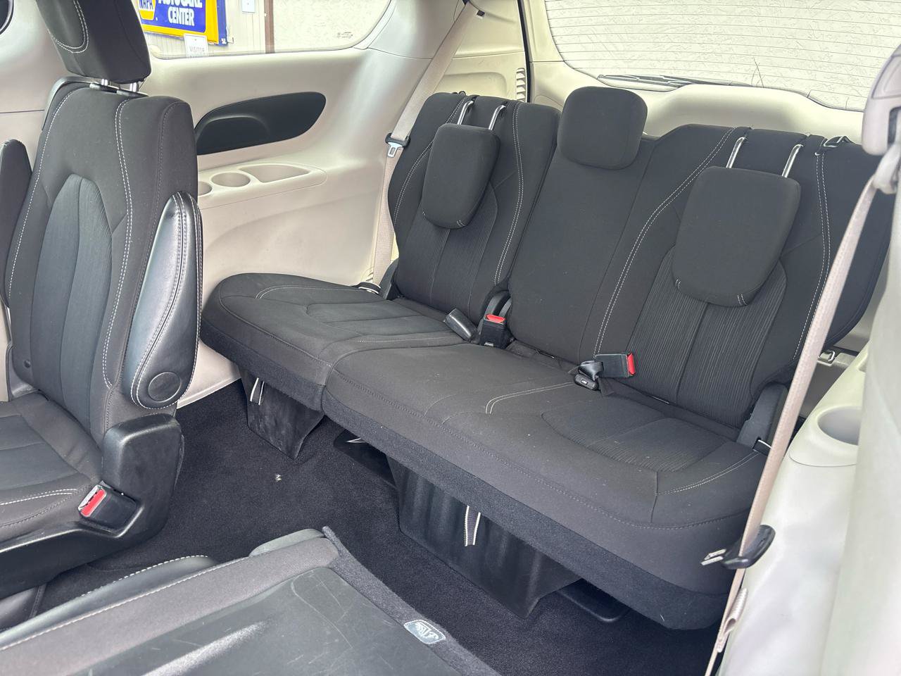 Used 2024 Chrysler Voyager LX FWD image 27