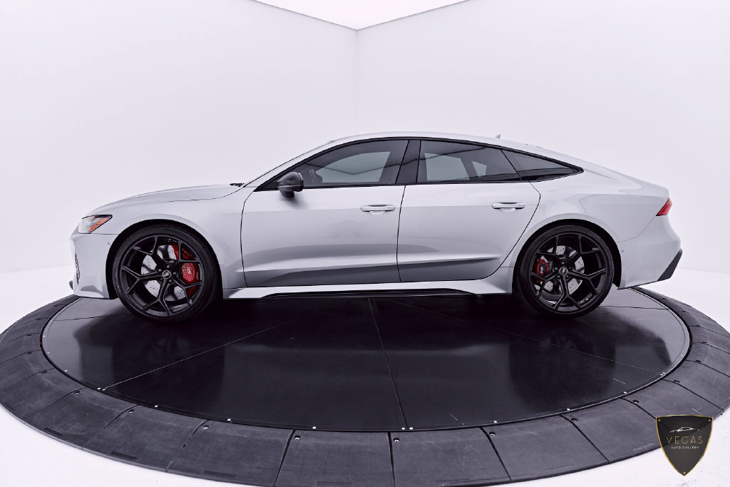 Used 2025 Audi RS 7 Performance AWD/4WD image 12