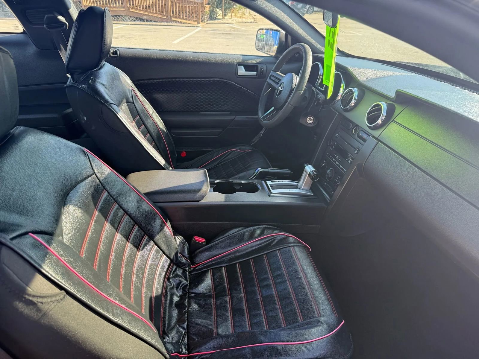 Used 2007 Ford Mustang Coupe image 3