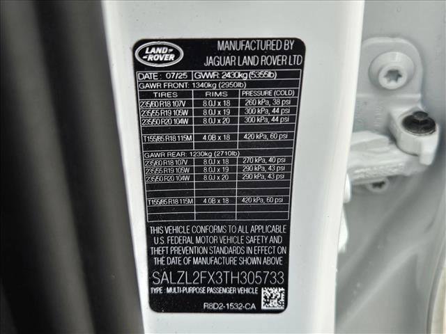 Certified 2026 Land Rover Range Rover Evoque Dynamic SE AWD/4WD image 26