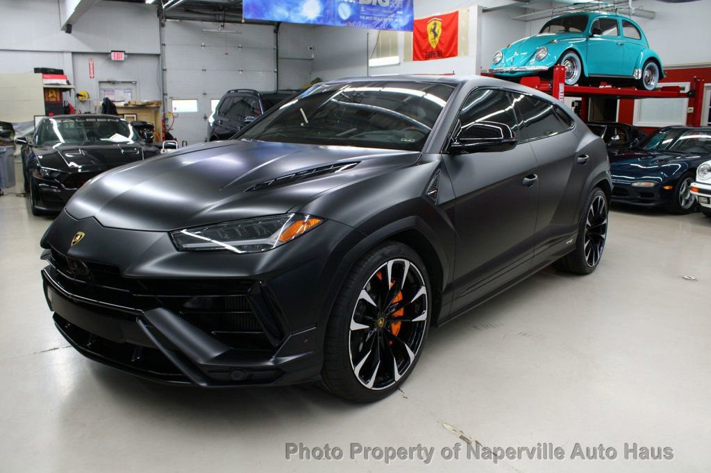 Used 2023 Lamborghini Urus S image 3