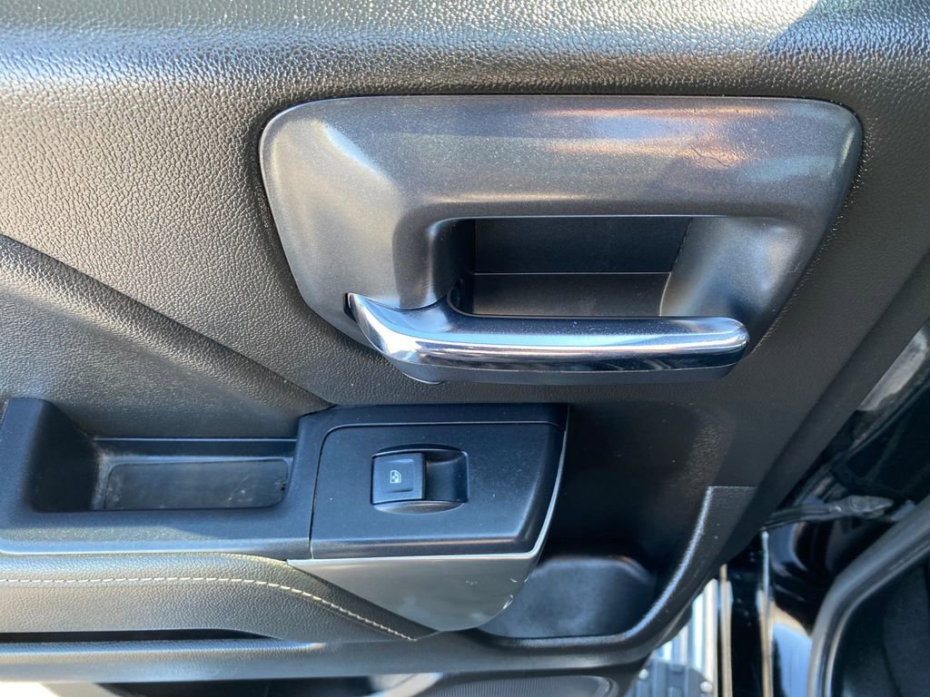 Used 2019 Chevrolet Silverado 1500 LT w/ All Star Edition image 17