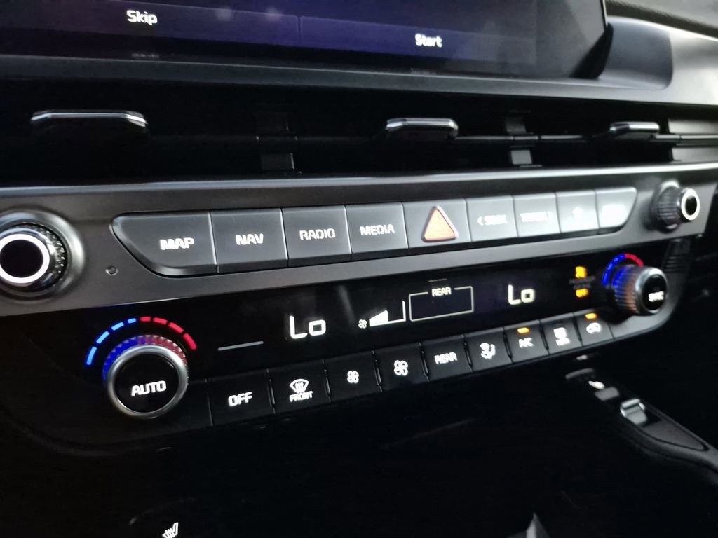 Certified 2025 Kia Telluride S image 25