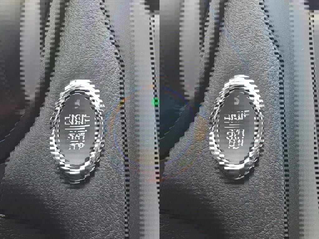 Certified 2017 Ford Fusion Titanium image 21