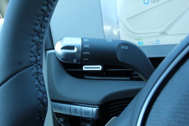 New 2024 Hyundai Ioniq 5 SEL image 30