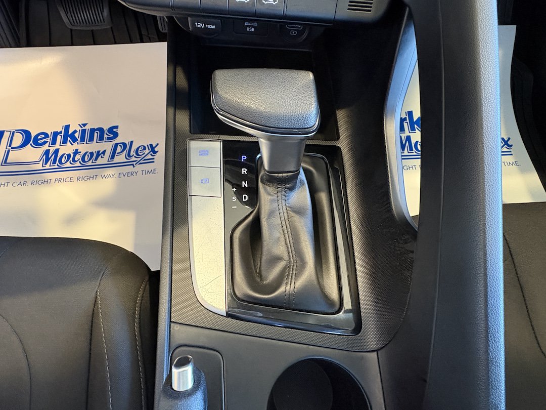 Used 2021 Hyundai Elantra SEL FWD image 17