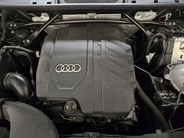 Used 2023 Audi Q5 2.0T Premium w/ Convenience Package AWD/4WD image 12