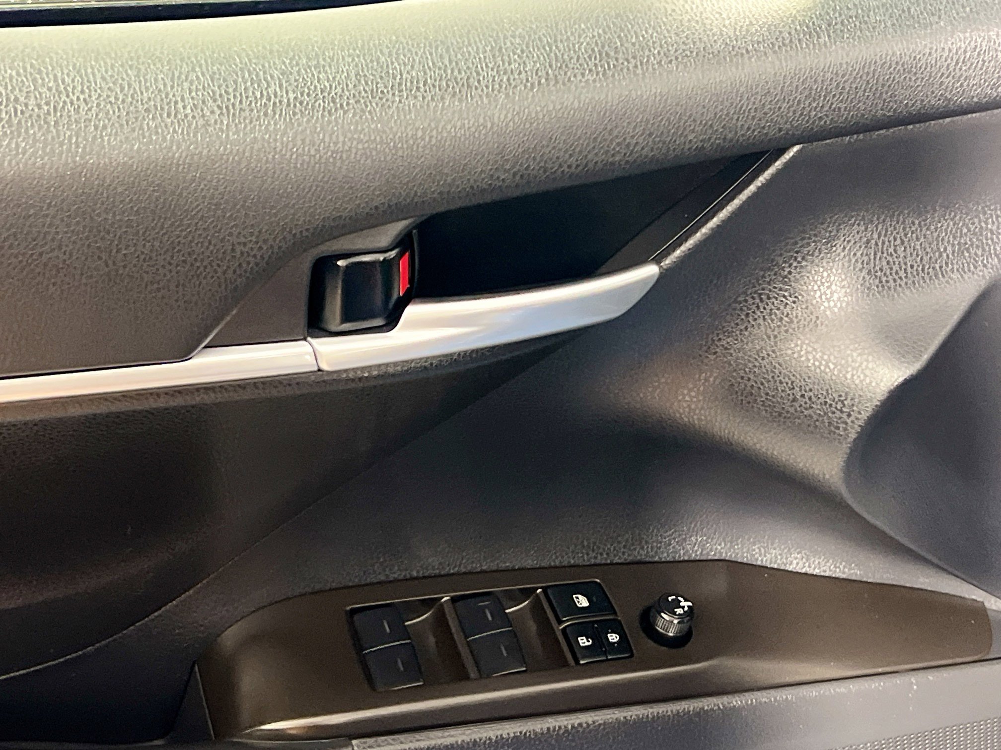 Used 2023 Toyota Camry SE FWD image 16