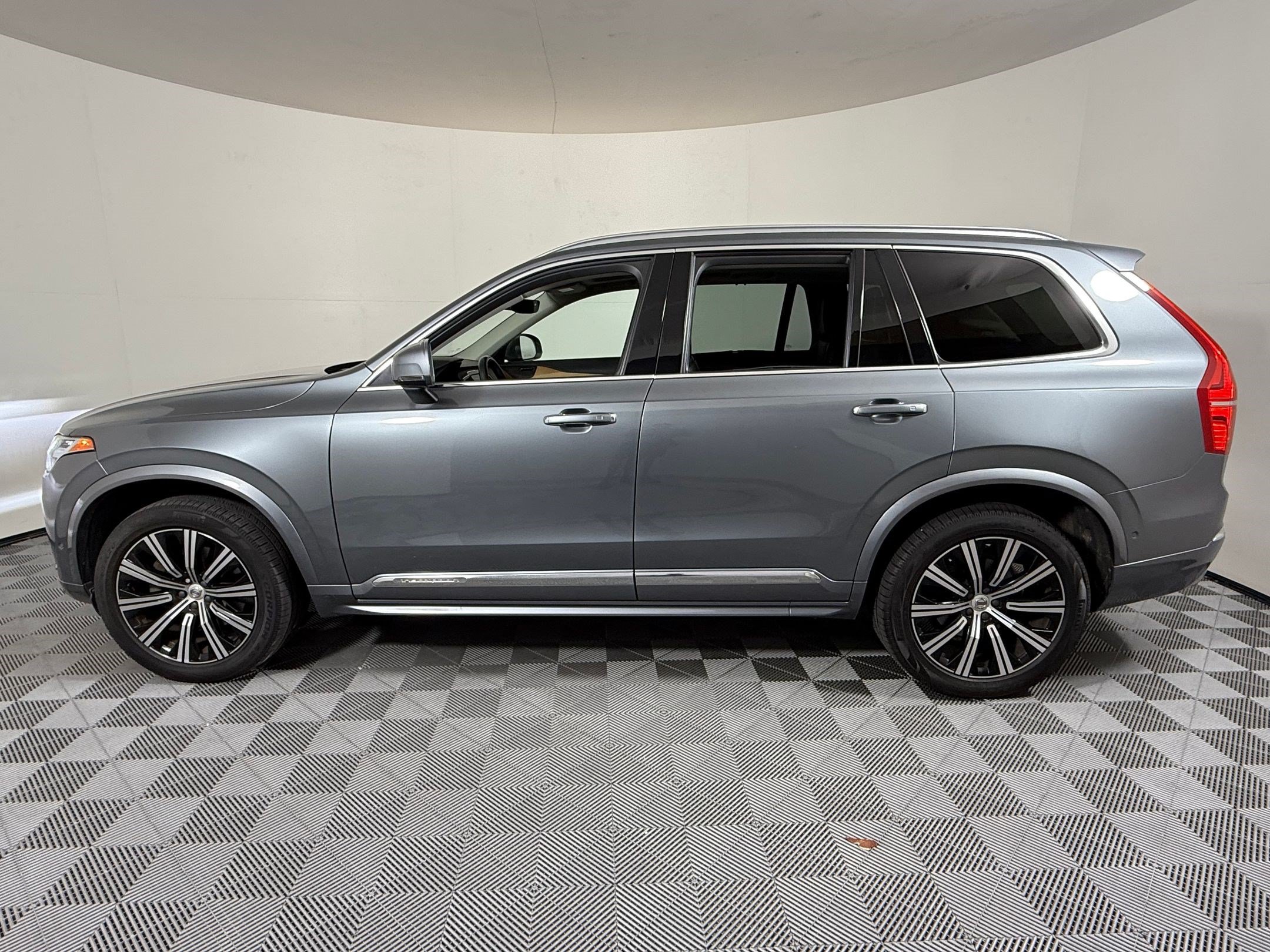 Used 2020 Volvo XC90 T6 Inscription AWD/4WD image 2