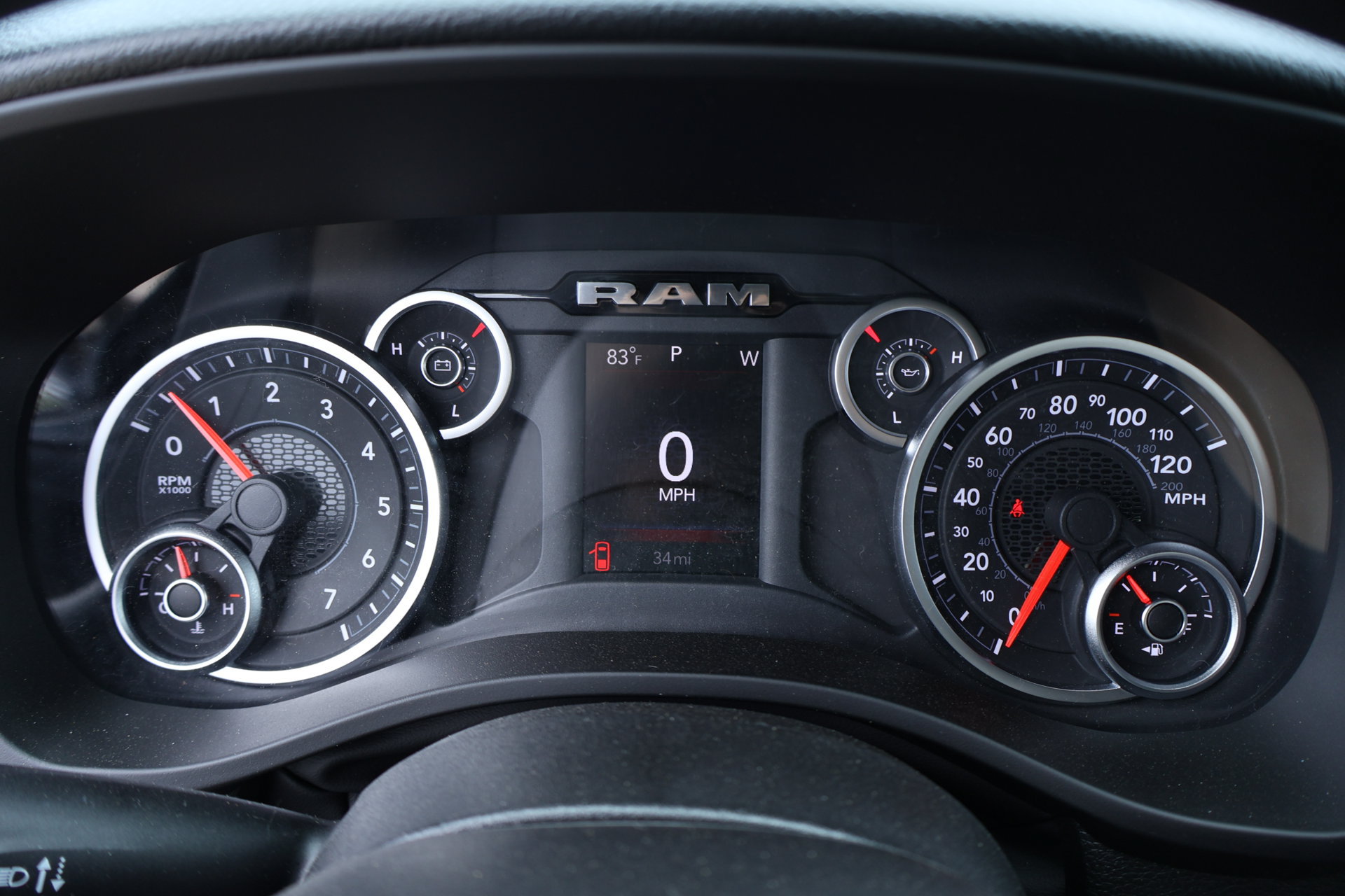 New 2026 RAM 1500 Express AWD/4WD image 4