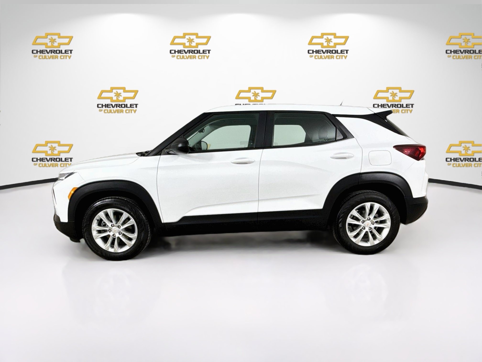 Used 2023 Chevrolet TrailBlazer LS FWD image 5