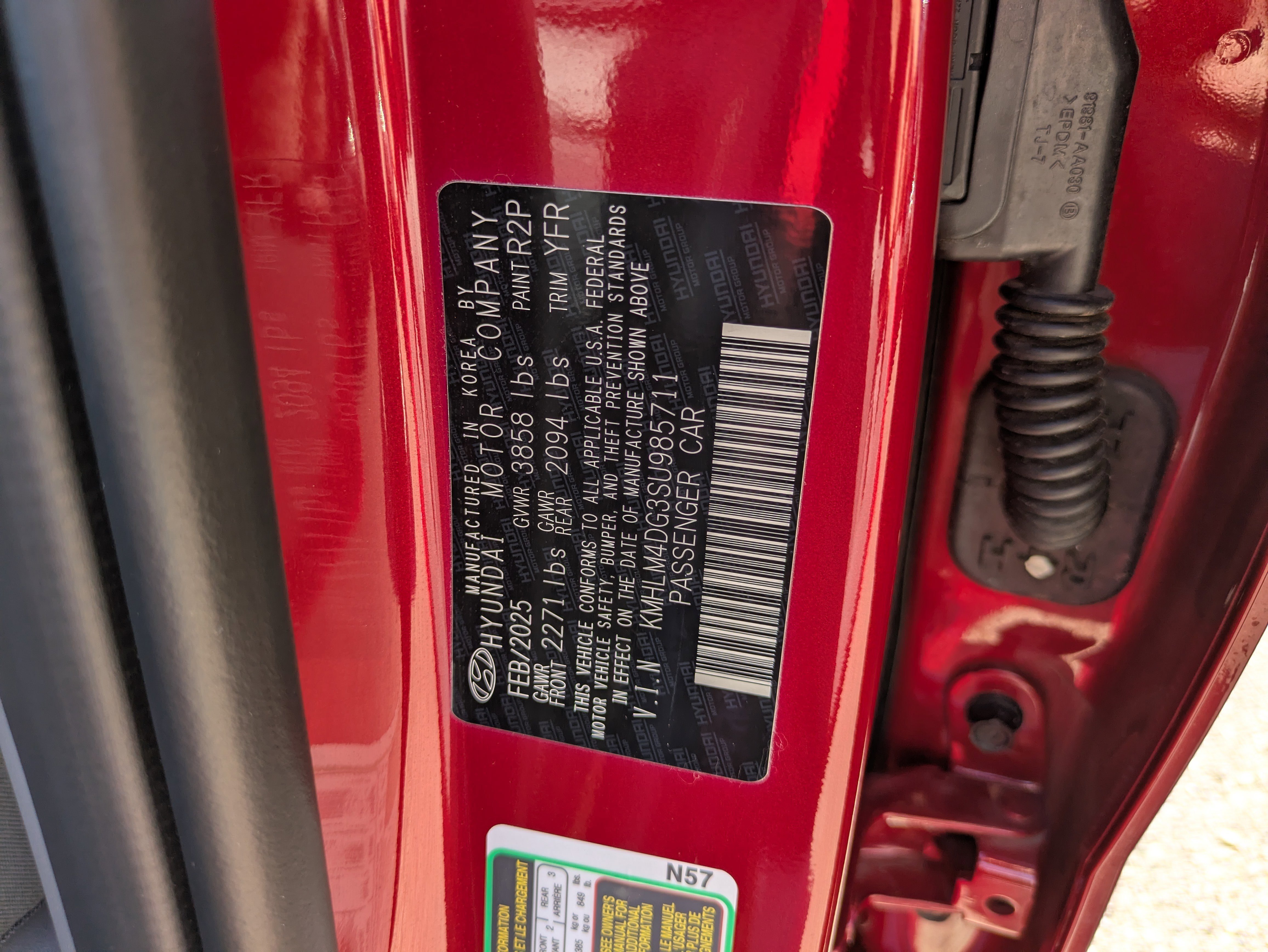 Certified 2025 Hyundai Elantra Sport image 30