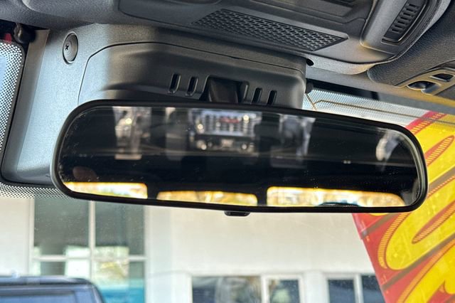 Used 2025 Jeep Gladiator Rubicon w/ Convenience Group image 25