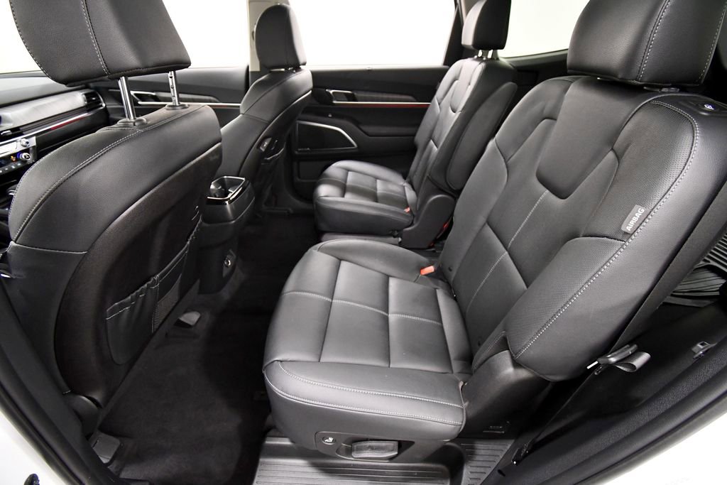 Used 2025 Kia Telluride SX w/ SX Captain's Chair Package image 16