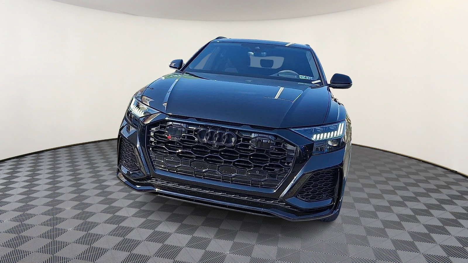 Used 2024 Audi RS Q8 AWD/4WD image 3