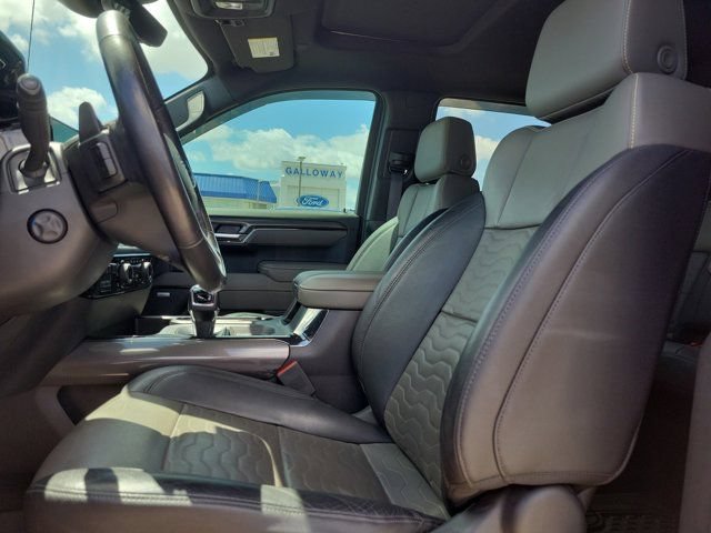 Used 2023 Chevrolet Silverado 1500 ZR2 w/ Technology Package AWD/4WD image 27