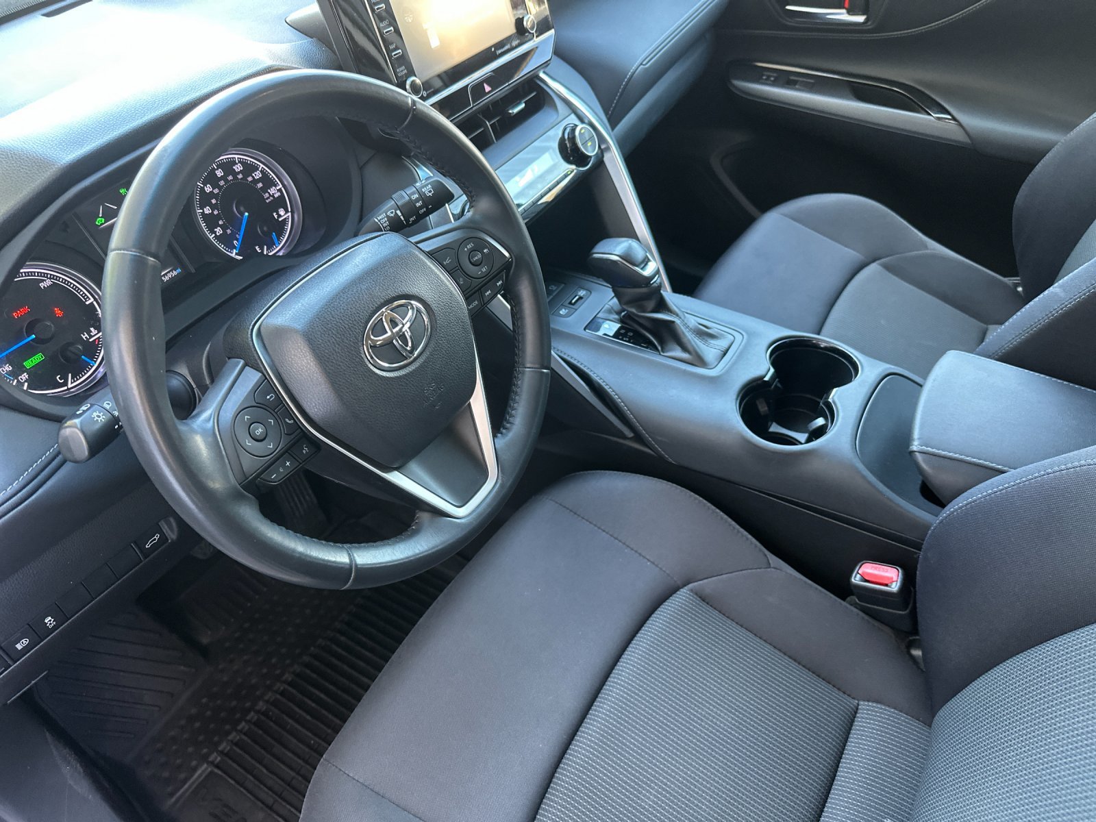 Used 2021 Toyota Venza LE AWD/4WD image 10