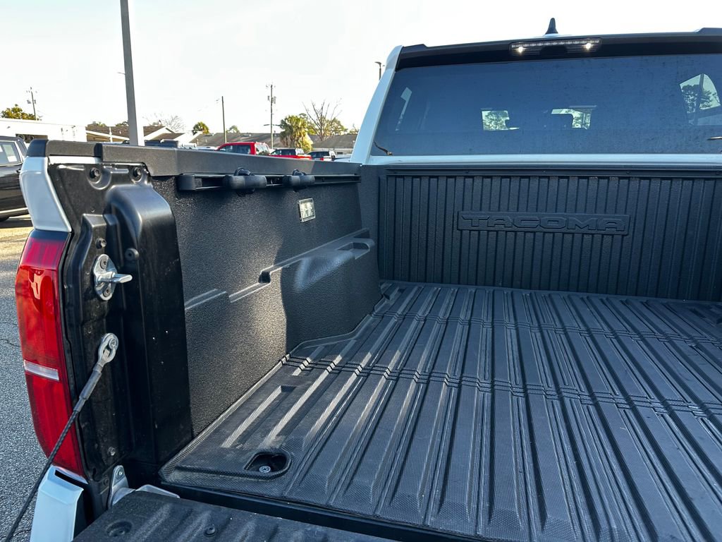 Used 2025 Toyota Tacoma SR5 image 40