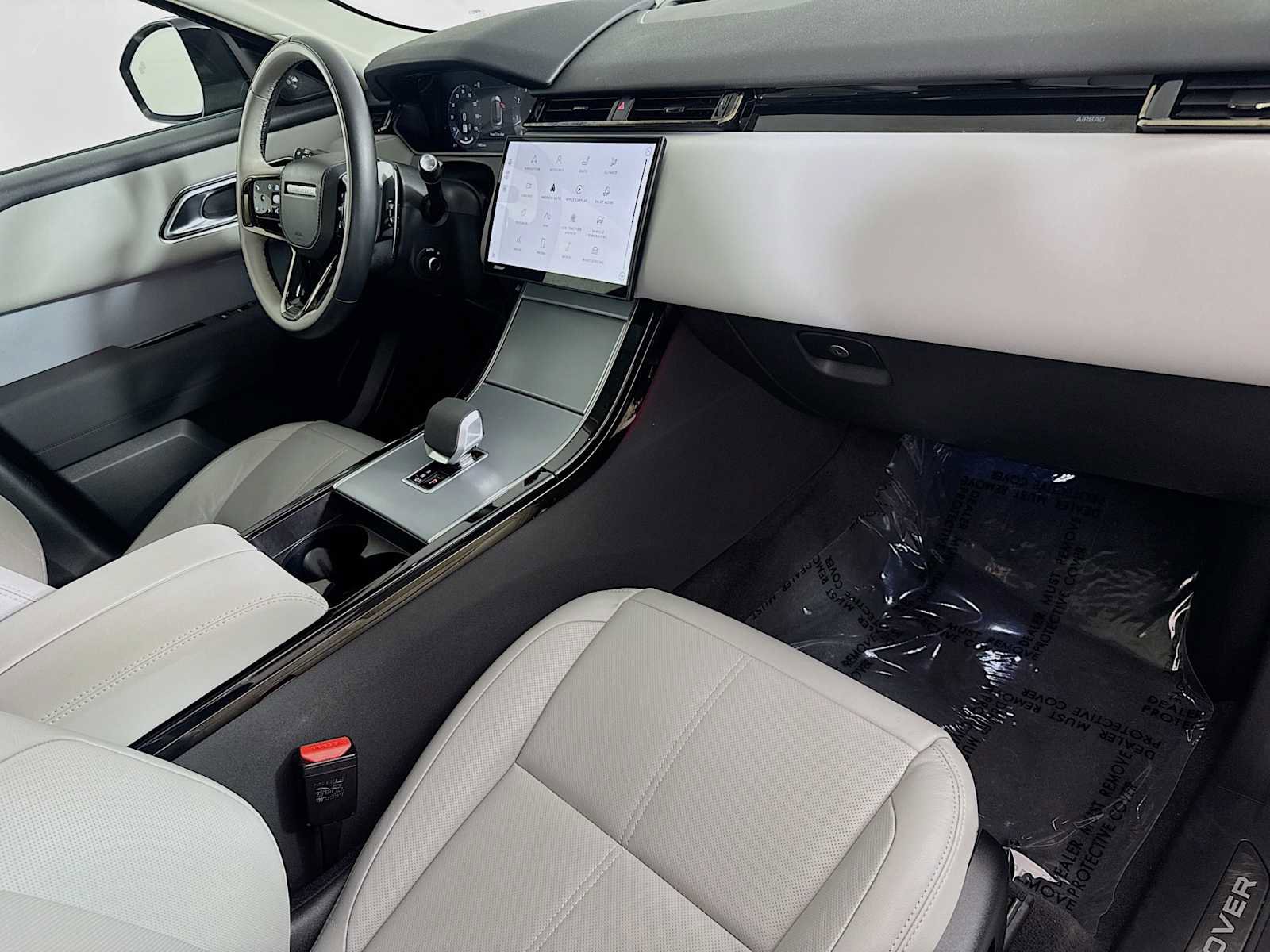 Used 2025 Land Rover Range Rover Velar S image 29