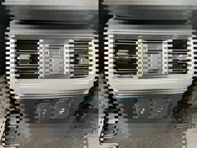 Used 2023 Ford F150 Lariat w/ Equipment Group 502A High image 31