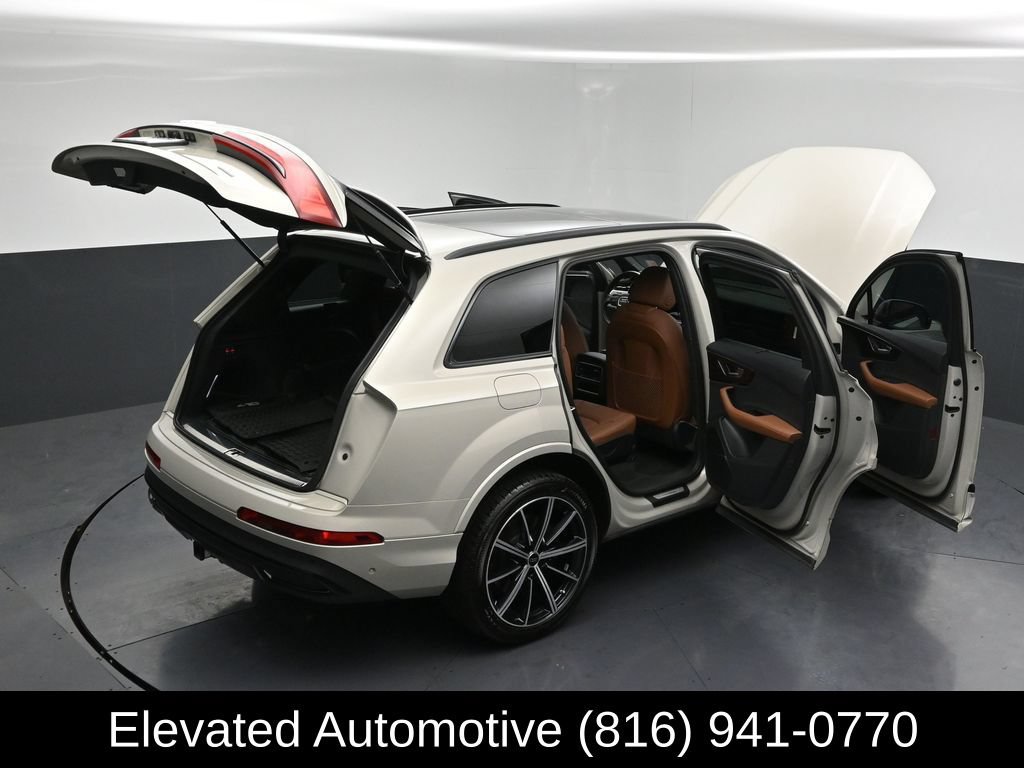Used 2024 Audi Q7 3.0T Premium Plus AWD/4WD image 35