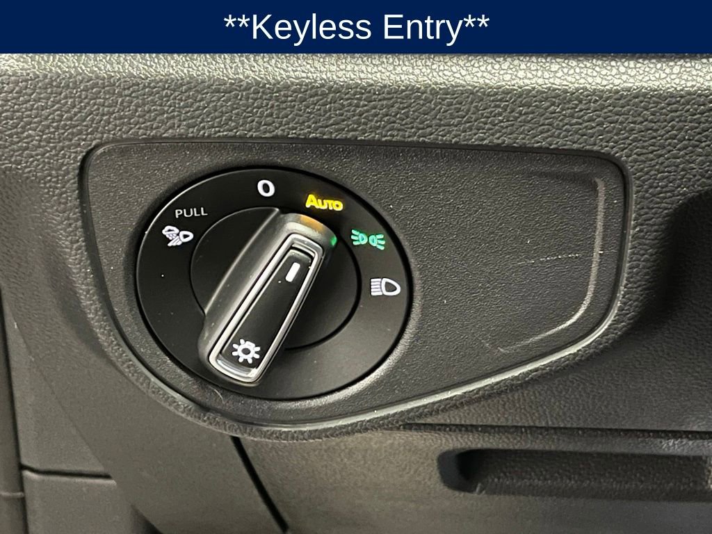 Used 2023 Volkswagen Atlas Cross Sport SE w/ Panoramic Sunroof Package image 18