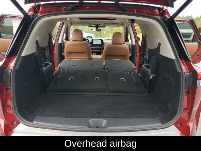 Certified 2025 Nissan Pathfinder Platinum w/ Black Appearance Package AWD/4WD image 23